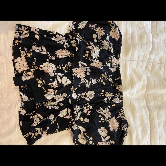 Billabong Off the Shoulder Crop - Picture 3 of 3